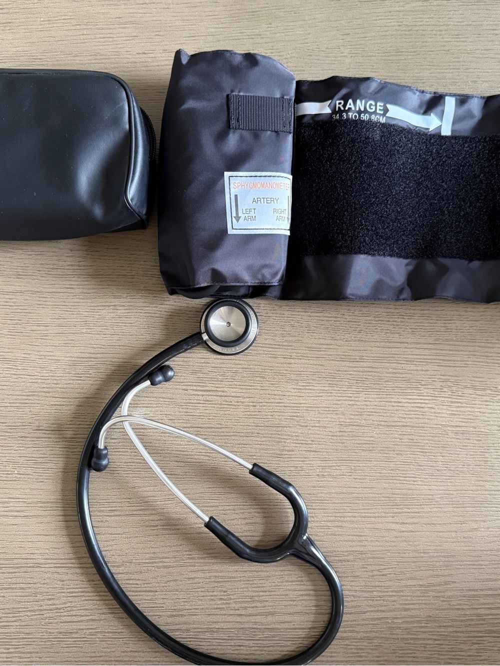 3M LITTMANN CLASSIC II SE Stethoscope and professional blood pressure cuff